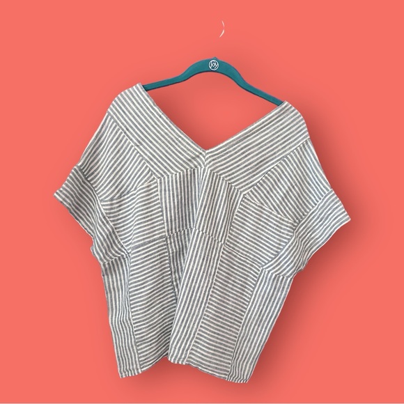 TAHARI Blue And WhiteStriped Top,  Loose Fit, 100% Linen, Size Medium. - Picture 3 of 7